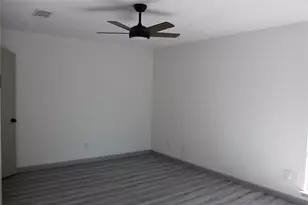 9211 Golden Meadow Dr, Houston, TX 77064 - Photo 12