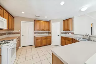 513 Brad Ct, Webster, TX 77598 - Photo 12