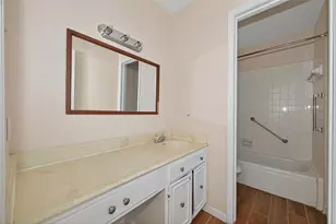 10913 Bexley Dr, Houston, TX 77099 - Photo 26