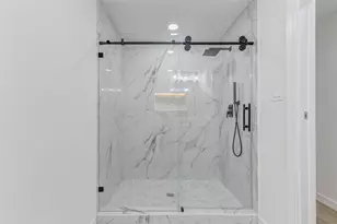 9923 Emnora Ln, Houston, TX 77080 - Photo 34