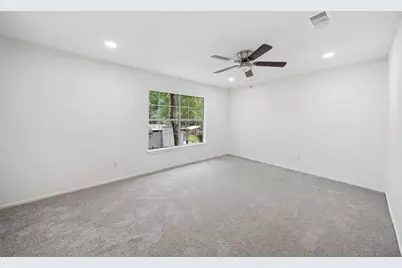 90 Crystal Lake Lane, The Woodlands, TX 77380 - Photo 10