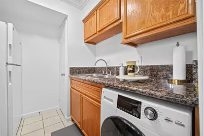 6402 Del Monte Drive #65, Houston, TX 77057 - Photo 14