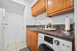 6402 Del Monte Dr, Houston, TX 77057 - Photo 14