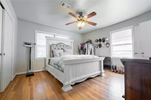 1733 Creek Dr, Houston, TX 77055 - Photo 12