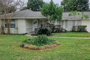 1733 Creek Dr, Houston, TX 77055 - Photo 30