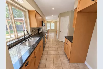15355 Meadow Village Drive, Houston, TX 77095 - Photo 20