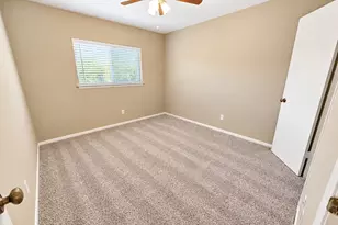 15355 Meadow Village Dr, Houston, TX 77095 - Photo 10