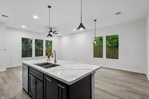 8715 Shotwell St, Houston, TX 77016 - Photo 28
