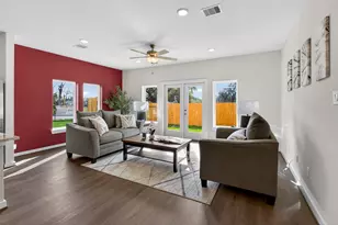 9126 Highland Northern Wy, Houston, TX 77088 - Photo 10