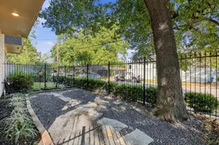 1101 Nadine St, Houston, TX 77009 - Photo 4