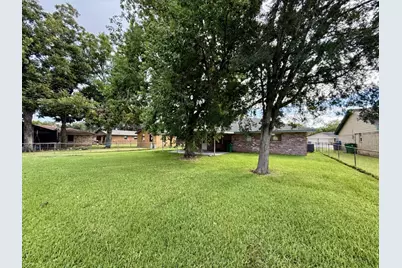 552 Sims Street, Angleton, TX 77515 - Photo 28