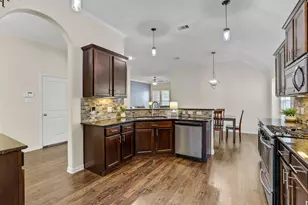 4251 Bearberry Ave, Baytown, TX 77521 - Photo 10