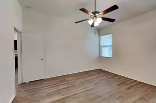 10016 Sterling Pl Dr, Conroe, TX 77303 - Photo 8