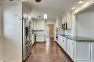 7814 Knob Hill Ave, Pasadena, TX 77505 - Photo 8