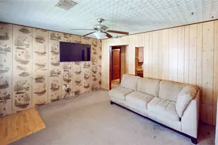 939 Milam St, Liberty, TX 77575 - Photo 6
