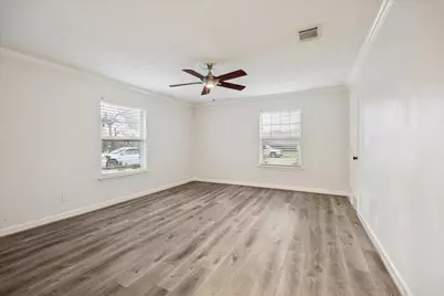 4718 Blanton Boulevard, Houston, TX 77092 - Photo 20