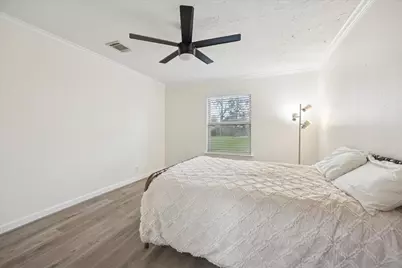 4718 Blanton Boulevard, Houston, TX 77092 - Photo 18