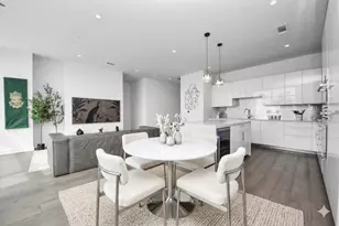 4521 San Felipe St, Houston, TX 77027 - Photo 2