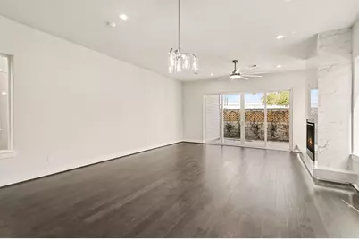 111 E 33 Street #B, Houston, TX 77018 - Photo 8