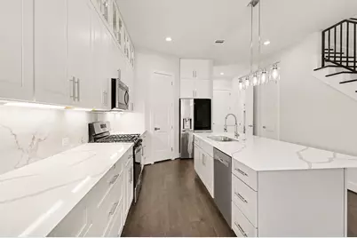 111 E 33 Street #B, Houston, TX 77018 - Photo 10