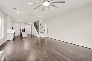 111 E 33 St, Houston, TX 77018 - Photo 6