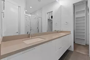 5915 E Post Oak Ln, Houston, TX 77055 - Photo 28