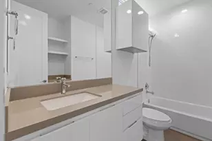 5915 E Post Oak Ln, Houston, TX 77055 - Photo 24