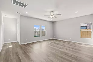 3552 Atlas Pt Ln, Angleton, TX 77515 - Photo 10