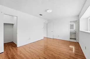 12447 Sharpview Dr, Houston, TX 77072 - Photo 10