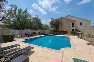 755 Bering Dr, Houston, TX 77057 - Photo 38