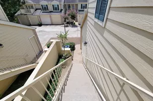 755 Bering Dr, Houston, TX 77057 - Photo 36