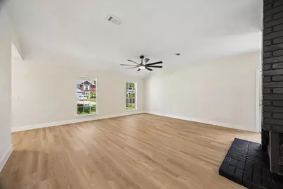 5104 Spring Circle Drive, Pearland, TX 77584 - Photo 8