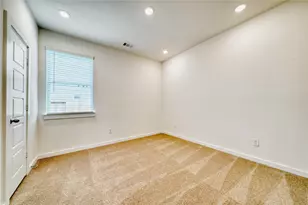 8326 Amethyst Valley Ln, Angleton, TX 77515 - Photo 14