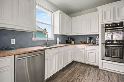 13318 Binnacle Way, Galveston, TX 77554 - Photo 14