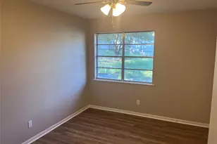 211 Scott Ct, Brenham, TX 77833 - Photo 6