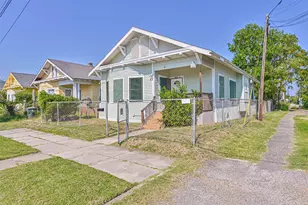 2012 31st St, Galveston, TX 77550 - Photo 2