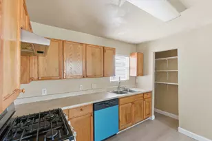 2411 Leffingwell St, Houston, TX 77026 - Photo 12
