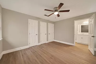 5833 Southlea Street, Houston, TX 77033 - Photo 26