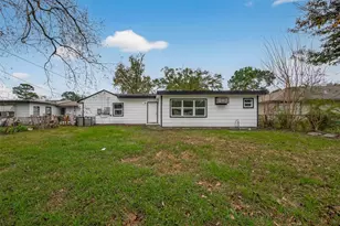 5833 Southlea St, Houston, TX 77033 - Photo 38