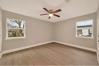 5833 Southlea Street, Houston, TX 77033 - Photo 24