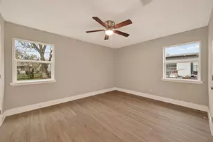 5833 Southlea St, Houston, TX 77033 - Photo 24