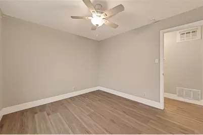 5833 Southlea Street, Houston, TX 77033 - Photo 30