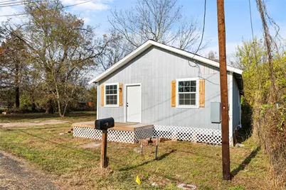 1608 Connie Street, Wharton, TX 77488 - Photo 2