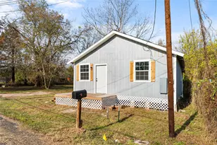 1608 Connie St, Wharton, TX 77488 - Photo 2