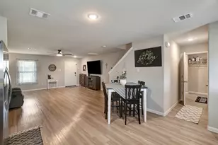 950 21st St, Hempstead, TX 77445 - Photo 14