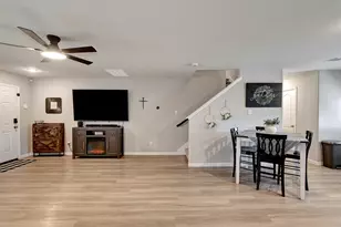 950 21st St, Hempstead, TX 77445 - Photo 6