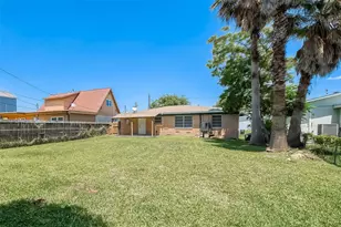 1803 Bayou Homes Dr, Galveston, TX 77551 - Photo 28