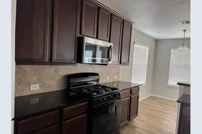 2487 Saddlecreek, Alvin, TX 77511 - Photo 8