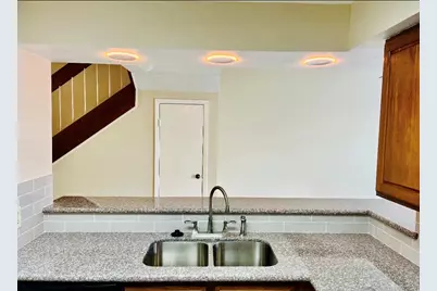 8323 Wednesbury Lane, Houston, TX 77074 - Photo 6