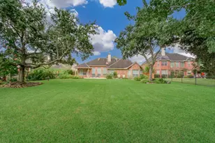 411 Bridge Crest Blvd, Houston, TX 77082 - Photo 32